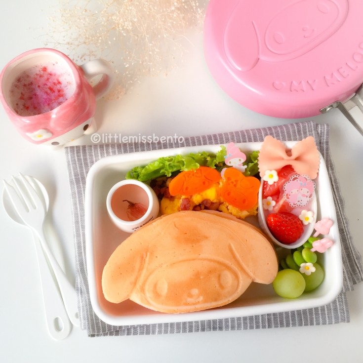 PinkyPiggu: Kawaii Piggies Bento! Recipe +  Video +  LittleMissBento's Kawaii Bento Recipe Book GIVEAWAY!