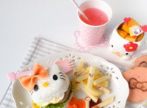 Hello Kitty Burger Foodart (4)